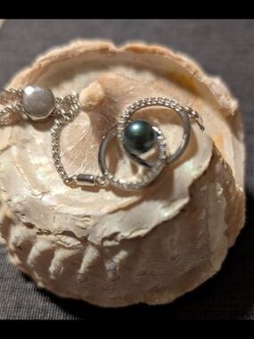 NWT Vantel Pearls Eclipse Bracelet Adjustable With Black Pearl